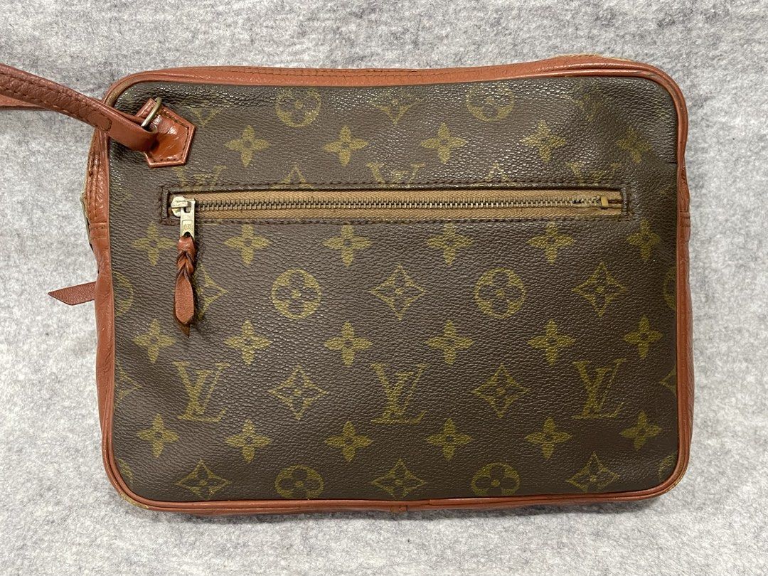 vintage louis vuitton (Category: Clutches) located in Calamba. Submitted by thriftingoverload (Listing ID 1466073100, Image 2). Description: project bag na xa plus shipping fee.
