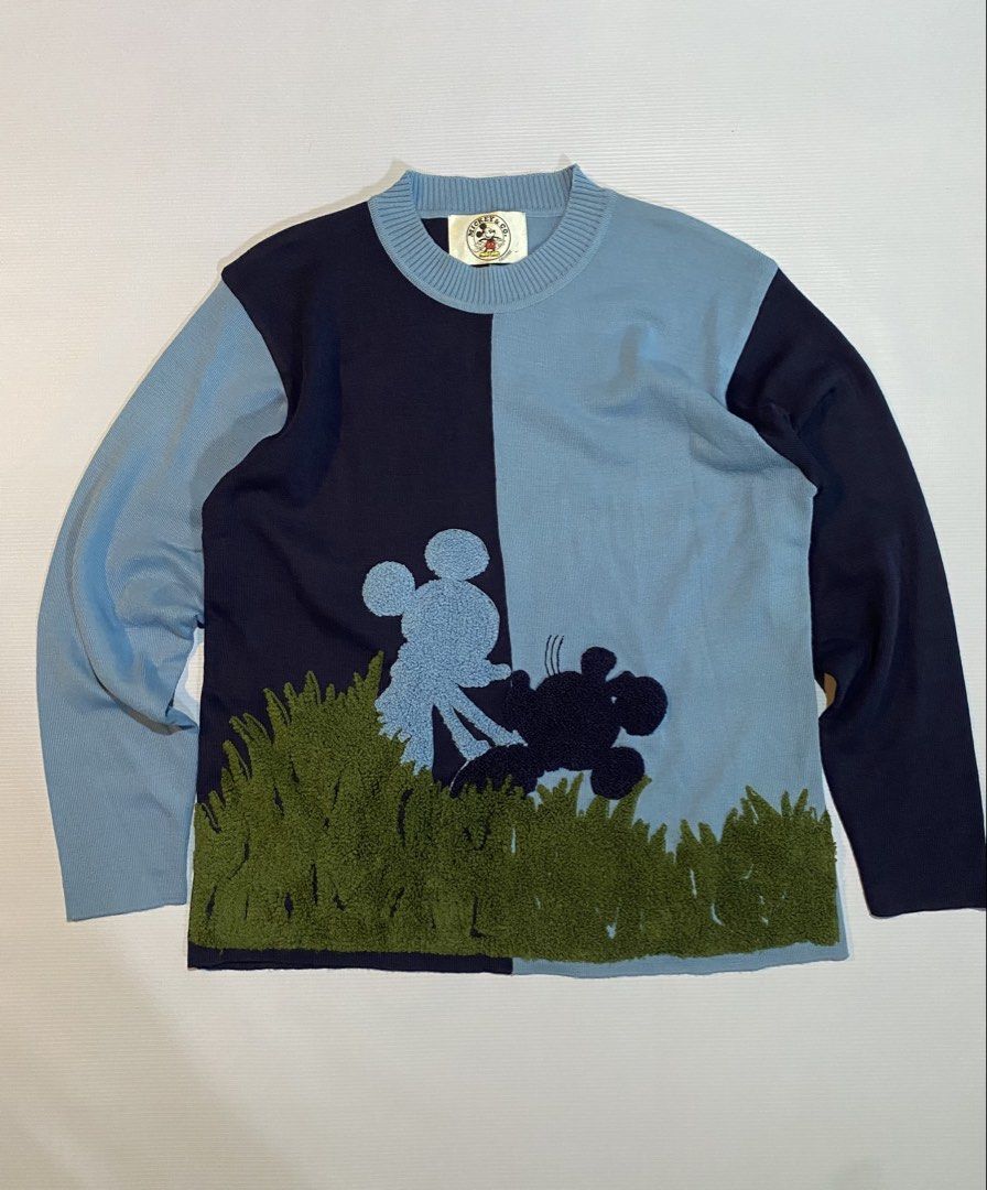 Vintage mickey mouse knit sweater (Category: Coats, Jackets and Outerwear) located in Tacloban City. Submitted by denden_bushi (Listing ID 1466092490, Image 1). Description: Good condi 21/25 no issue.