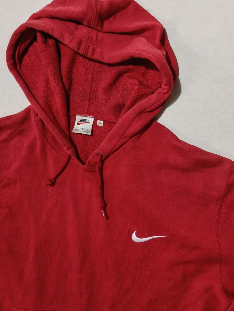Vintage nike (Category: Coats, Jackets and Outerwear) located in Ajuy. Submitted by aljohndalumpines88 (Listing ID 1466067453, Image 2). Description: vintage nike issue distress arm ribbing.
