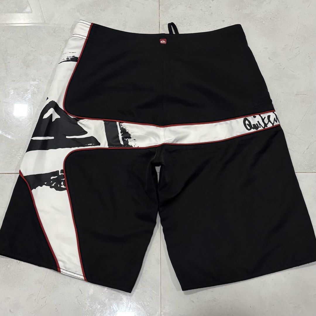 Vintage quiksilver boardshort (Category: Shorts) located in Cebu City. Submitted by florianmiral (Listing ID 1466128385, Image 3). Description: Vintage quiksilver boardshort Excellent condition 32 W 17.5 L 24.