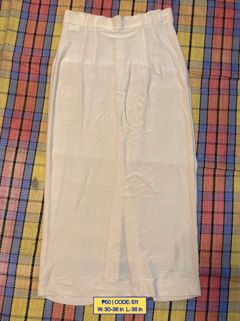 Vintage Silk Cream Maxi Skirt (Category: Skirts) located in Baliuag. Submitted by from.linea (Listing ID 1466043510, Image 1). Description: W: 30-36 in L: 36 in .