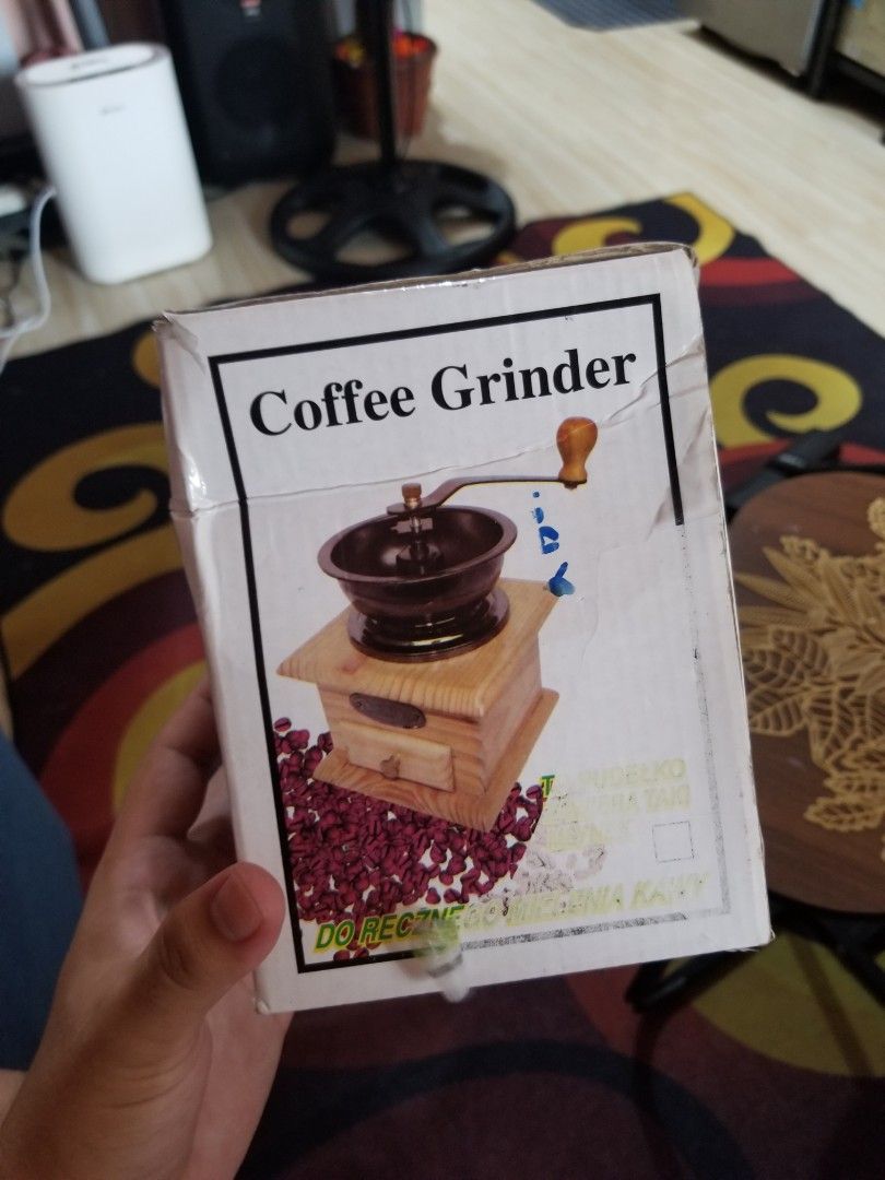 Vintage Style Manual Coffee Grinder with Box (Category: Coffee Machines & Makers) located in Paranaque City. Submitted by m4rkjulius07672 (Listing ID 1465992489, Image 1). Description: - Vintage-style manual coffee grinder with hand crank and pull-out drawer - Dark wood finish with a durable metal hopper - Includes original retail box - Great for traditional coffee bean grinding and charming kitchen decor price -900 issue - nasa last pic loc - pa