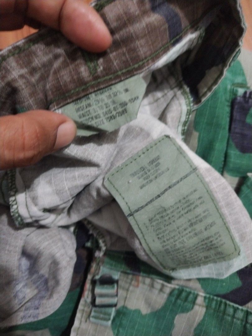 Vintage US Military Cargo shorts (Category: Shorts) located in Manila. Submitted by historicthrift (Listing ID 1465956613, Image 2). Description: Size 32.