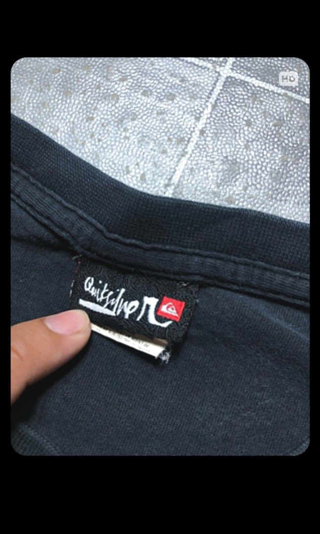Vintage Y2k Quicksilver (Category: Formal Shirts) located in Polomolok. Submitted by olaivarmanuel4-57684 (Listing ID 1466079054, Image 3). Description: Vintage Y2k Quicksilver Size Medium 20 x 28.