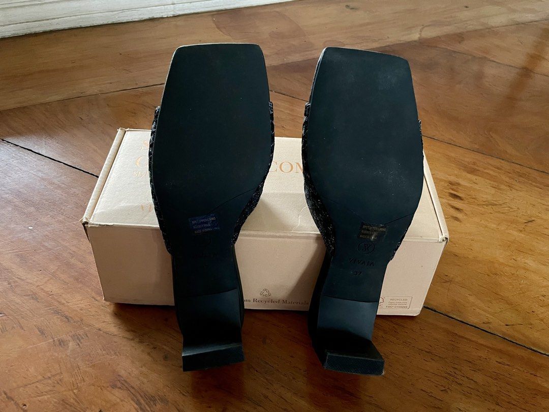 VIVAIA — Juliet (Square-Toe Block Heel Slide) (Category: Heels) located in Quezon City. Submitted by skullstrinkets (Listing ID 1466030603, Image 2). Description: PLEASE READ ‼️ (helping my mom sell her stuff) PRICE IS FINAL. NO ASKING FOR LOWER/LAST PRICE. ASKING FOR LAST PRICE OR OFFERING LOWER PRICE WILL NOT BE ENTERTAINED. - Reason for selling: wrong size - Size 7 - Brand new, never worn - SAME-DAY DELIVERY ONLY‼️ NO MEET UPS OR PICK UPS‼️.