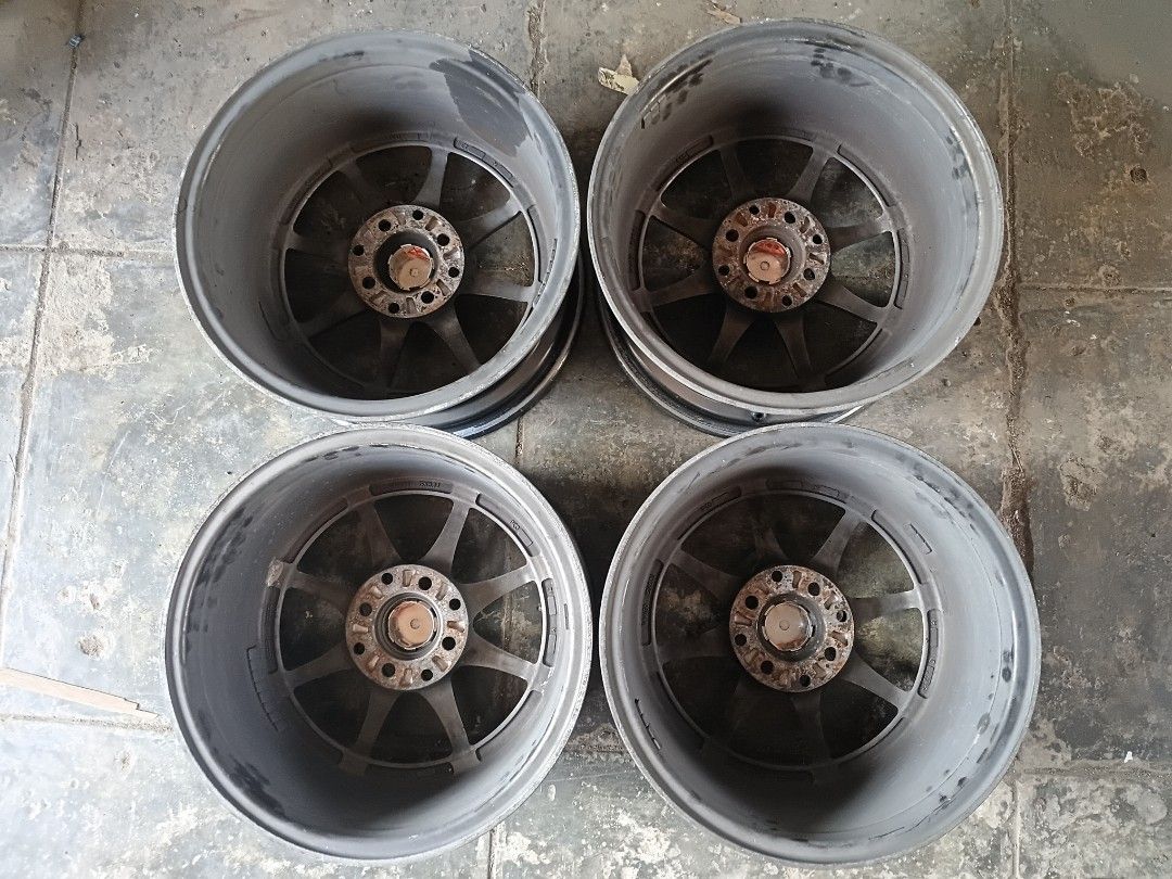 Volk rays ce28 (Category: Mags and Tires) located in Manila. Submitted by nhoahsark (Listing ID 1465957234, Image 3). Description: For sale: volk rays ce28 thailand copy. Silver gold color, Size 15x8, universal 4 x 100/114, offset 20, Deep dish, Good condition. No cracks or benkong but It may need polishing or refurbishing. For only 13k. Interested buyers may pm me for fast transaction. Thank you and god bless..