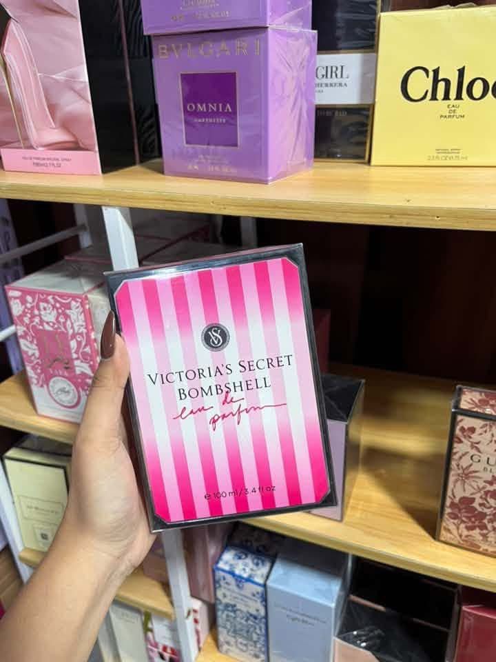 VS Bombshell (Best Seller) (Category: Fragrance & Deodorants) located in Guinobatan. Submitted by jadieee_young22 (Listing ID 1466095185, Image 1). Description: Sale price! limited stocks 2 pcs available!! mine + pcs.