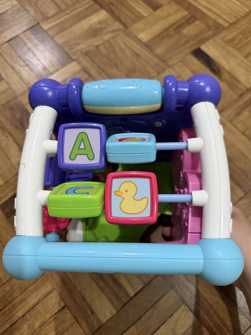 Vtech Busy Learners Activity Cube (Category: Educational & Learning Toys) located in Manila. Submitted by preloved_new_forsale (Listing ID 1466024865, Image 3). Description: .