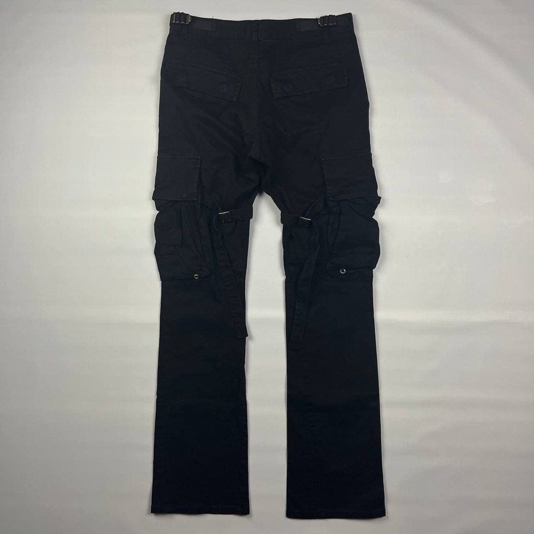 Vuja De - Flared Cargo Pants 2.0 (Category: Jeans) located in Puerto Princesa. Submitted by something___. (Listing ID 1466061814, Image 3). Description: Vuja De - Flared Cargo Pants 2.0 Tagged Size: Small Dimensions Length: 41 Waist: 30 Leg Opening: 8 Condition: Excellent Color rate: 9.3 Flaws: Gently used .