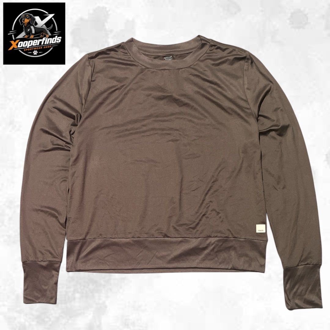 Vuori daydream crew medium (Category: Activewear) located in Iba. Submitted by xooperfindslb (Listing ID 1466095605, Image 2). Description: Vuori daydream crew Color : prune Medium on tag Can pass as new No sign of use. .