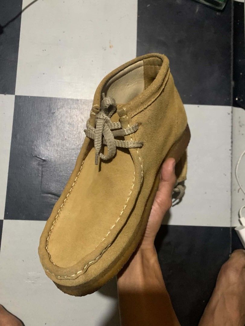 WALLABES SHOES (Category: Casual Shoes) located in Manila. Submitted by drip2thrift___ (Listing ID 1466094756, Image 1). Description: SIZE 42 9/10 COLOR AND CONDITION RATE QC PAYATAS B LOCATION.