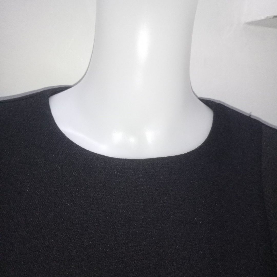 Wanko Black Dress (Category: Dresses) located in Manila. Submitted by shoekendi (Listing ID 1465998479, Image 3). Description: looks new.