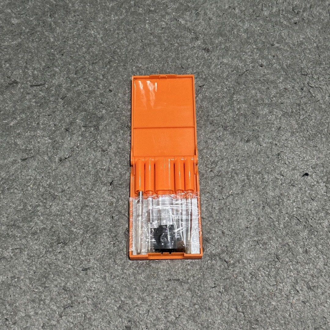Wella Biotouch Nutrition Care Orange Mini Case Kit (Category: Makeup) located in Lipa City. Submitted by jecoparra (Listing ID 1466031713, Image 1). Description: - Brand: Wella Biotouch Nutrition - Condition: Brand new, sealed in original clear plastic wrap - Packaging: Bright orange pocket-sized folding case with secure snap closure and printed branding - Inclusions: Miniature styling tools and brushes - Perfect for: Travel, touch-ups, or on-the
