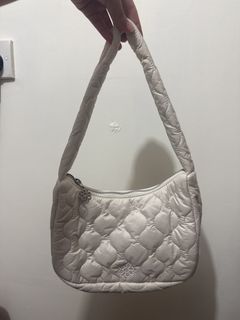 （分類：）位於 。 由 aga08.moon 提交（商品編號 1466101001，圖片 1）。簡介： 。