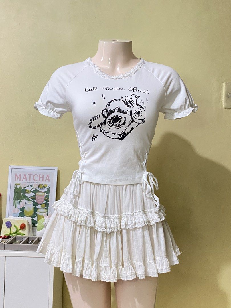 WHITE COQUETTE BABY TEE (Category: Others Tops) located in Dasmarinas. Submitted by hannah.oakph (Listing ID 1466018987, Image 2). Description: .