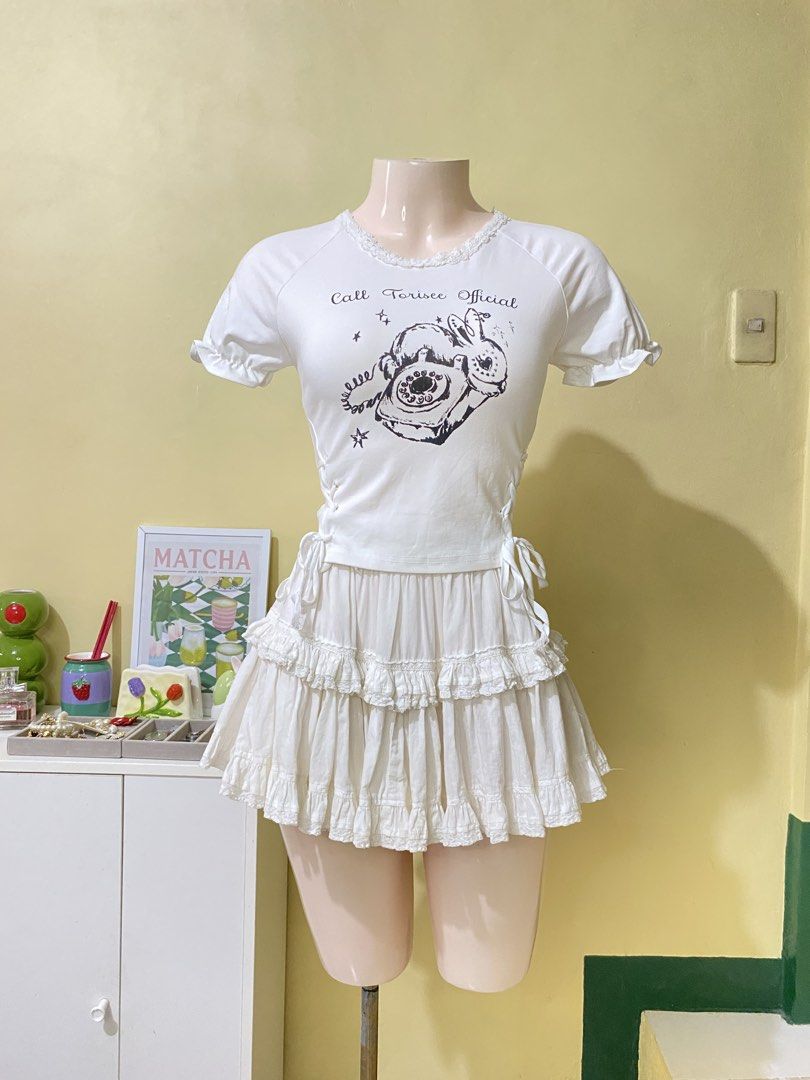 WHITE COQUETTE BABY TEE (Category: Others Tops) located in Dasmarinas. Submitted by hannah.oakph (Listing ID 1466018987, Image 1). Description: .