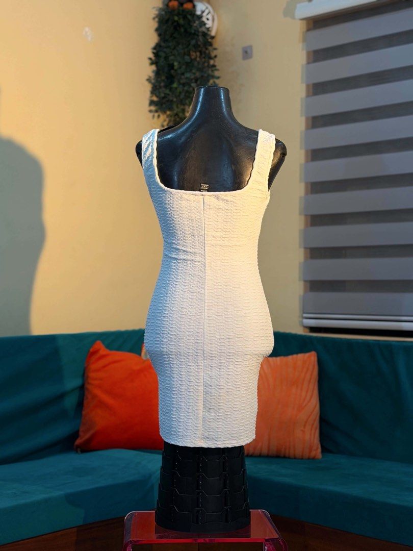 White Dress (Category: Dresses) located in San Pablo. Submitted by akari_kin (Listing ID 1466151836, Image 2). Description: Women's Casual Textured Round Neck White Holiday Dress Summer Outfit For Women Dresses Beach Vacation Outfits.