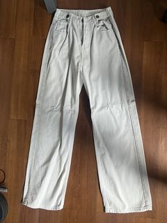 (Category: ) located in . Submitted by justine.closet (Listing ID 1465980731, Image 1). Description: .