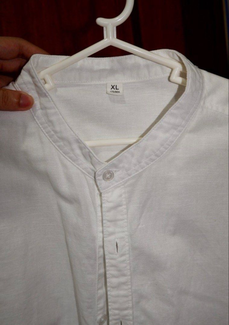White Mandarin Collar Short Sleeve Shirt XL (Category: Tshirts & Polo Shirts ) located in Legazpi City. Submitted by gelo_tol (Listing ID 1466104607, Image 1). Description: FIRM PRICE of 250 rarely been used can ask for more pics js dm me can also vid call or meet up legazpi or daraga has small circle rust stains, but im selling it because di na sakin fit.