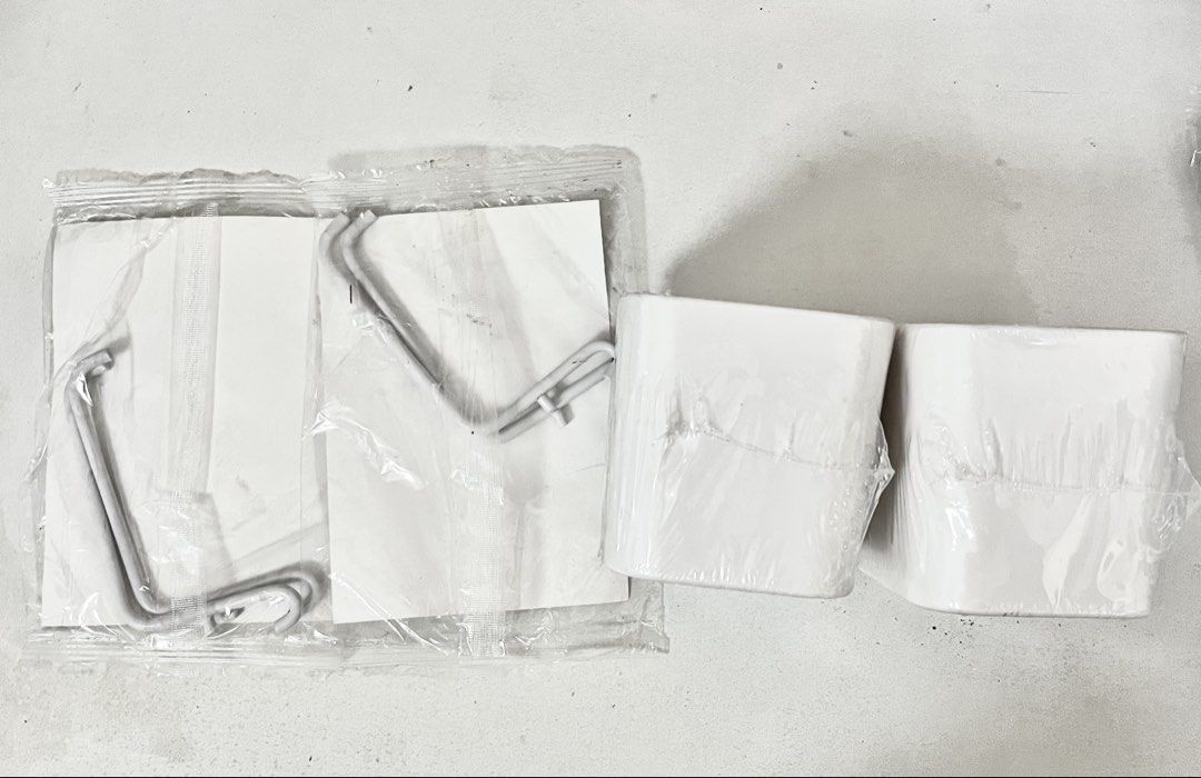 White plastic square container and large hooks (Category: Storage Boxes & Baskets) located in Taguig. Submitted by yushiz (Listing ID 1465957685, Image 1). Description: wts lfb ph square container (unsealed) ₱70 each large hooks (2 pcs per pack) ₱80 each # 2 sealed, 2 unsealed hooks available • mop: mari gotyme maya • mod: jnt sdd.