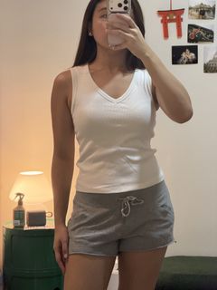 (Category: ) located in . Submitted by wearhousebyhya (Listing ID 1466021605, Image 1). Description: .