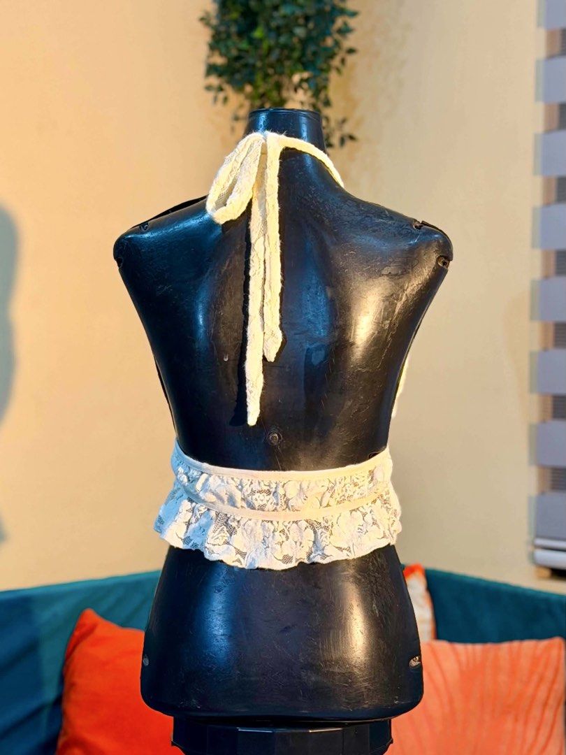 White self tie halter (Category: Sleeveless) located in San Pablo. Submitted by akari_kin (Listing ID 1466153347, Image 2). Description: .