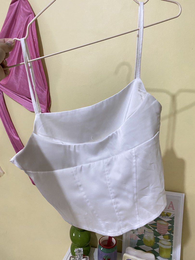 WHITE SILK CORSET-ISH TOP (Category: Others Tops) located in Dasmarinas. Submitted by hannah.oakph (Listing ID 1466021733, Image 3). Description: .
