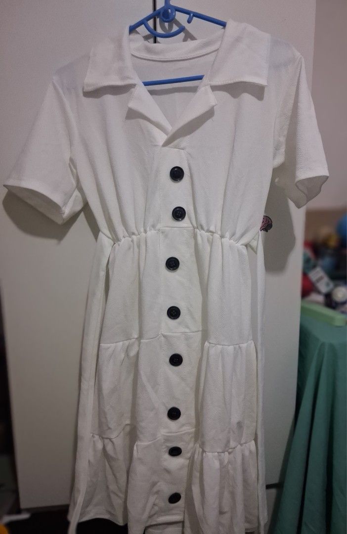 White Sunday Dress (Category: Dresses) located in San Pedro. Submitted by youngtiger-0d9414 (Listing ID 1466110233, Image 1). Description: Only used once. Orig price: 950.