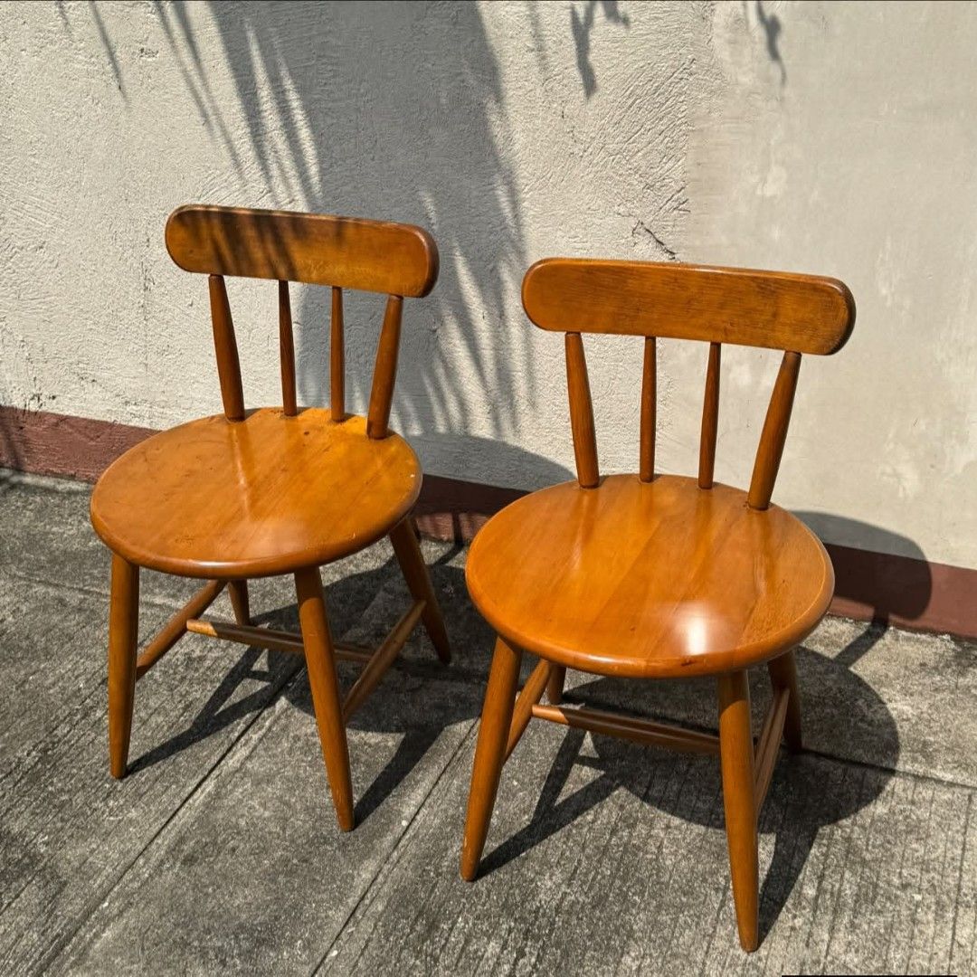 Windsor Style Chair (Category: Chairs) located in Meycauayan. Submitted by marygracecasimiro (Listing ID 1466042132, Image 1). Description: Available - 2pcs Vintage Windsor Style Chairs In good condition - minor signs of use 6k - Set of 2 Check photos first before buying✅ DM to Inquire🧡 Item will be sold AS IS. Please refrain from purchasing if you are particular about USED items and imperfections Major issues will be stated or shown through pic