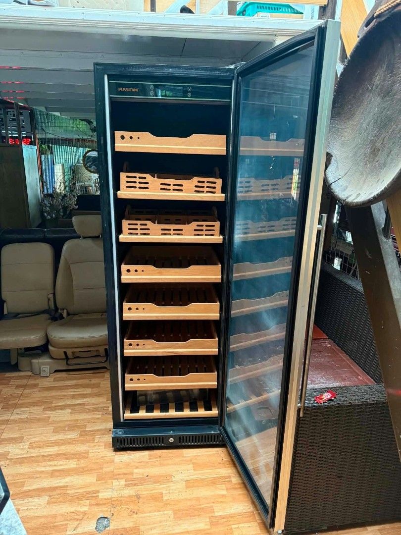 Wine Cellar (Category: Wine Cellar & Storage) located in Manila. Submitted by jenny.lemonsito (Listing ID 1466034403, Image 2). Description: Wine Chiller good us new pa to no issue . pick up or book your own lalamove or other transpo.