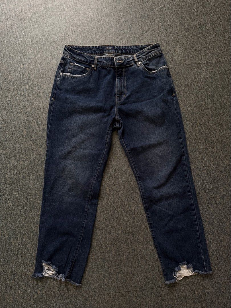 women mid waist pants (Category: Jeans) located in Rizal. Submitted by wornbyparis (Listing ID 1466019067, Image 2). Description: .
