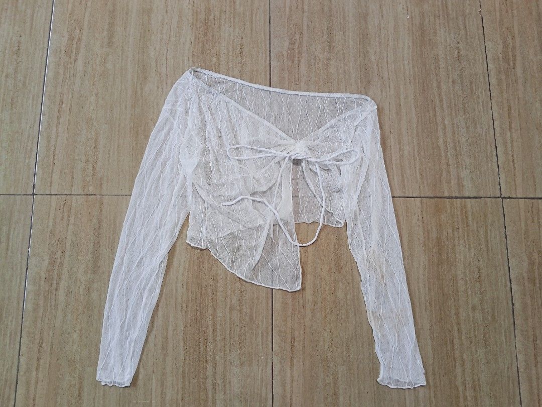 Womens coat top (Category: Coats, Jackets and Outerwear) located in Glan. Submitted by cpaharodde48008 (Listing ID 1466071260, Image 1). Description: coat 2xl.