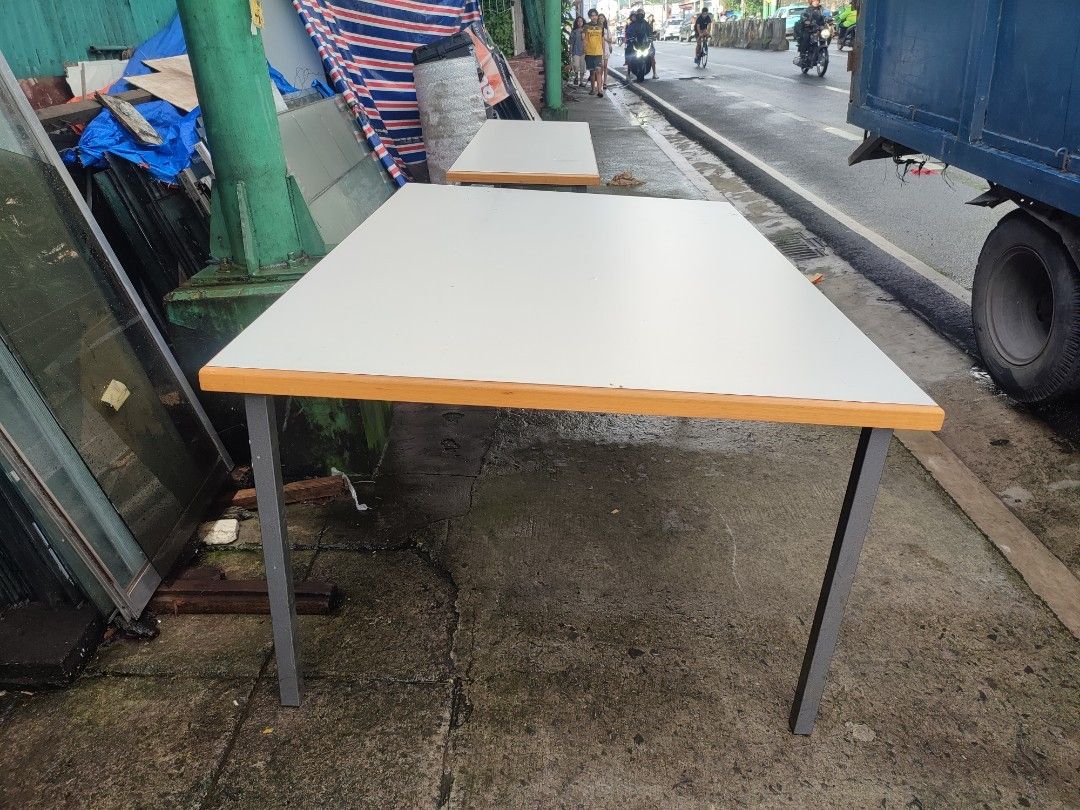 Working Table ‼️ (Category: Tables & Sets) located in Quezon City. Submitted by atgeremias313 (Listing ID 1466014600, Image 3). Description: Working Table ‼️ Bottom Stand: Bakal Top: Wood Laminates *used *good condition *1pc Haba: 180cm (5.9ft) Lapad: 119.8cm (3.9ft) Taas: 78cm (2.5ft) 📲0985-887-8973.