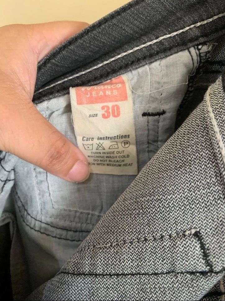 Wranco Jeans Womens (Category: Jeans) located in Valenzuela. Submitted by clickandshoppreloved (Listing ID 1465966647, Image 3). Description: Wranco Jeans Womens Original, Onhand 30 Size On Tag Waist : 30in Height: 37 - 41 Color : Black (Excellent Condition, Good As New).