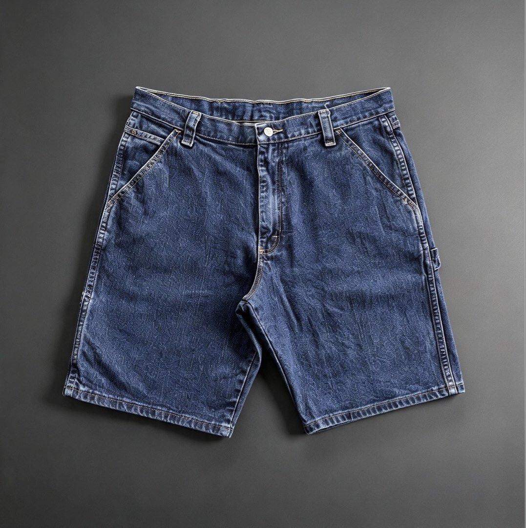 Wrangler carpenter (Category: Shorts) located in Manila. Submitted by lardo.599 (Listing ID 1466104443, Image 1). Description: Size 34 No issue.