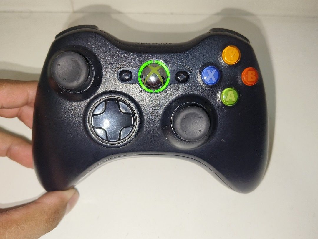 Xbox 360 Wireless Controller (Category: Xbox) located in Ipoh. Submitted by silentlowcollector (Listing ID 1466049253, Image 2). Description: * Tested working * Original Wireless Controller Xbox 360 * Serious Buyer Only * Postage Add RM10.