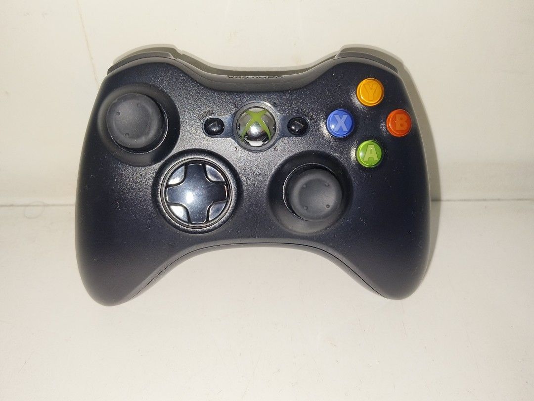 Xbox 360 Wireless Controller (Category: Xbox) located in Ipoh. Submitted by silentlowcollector (Listing ID 1466049253, Image 1). Description: * Tested working * Original Wireless Controller Xbox 360 * Serious Buyer Only * Postage Add RM10.