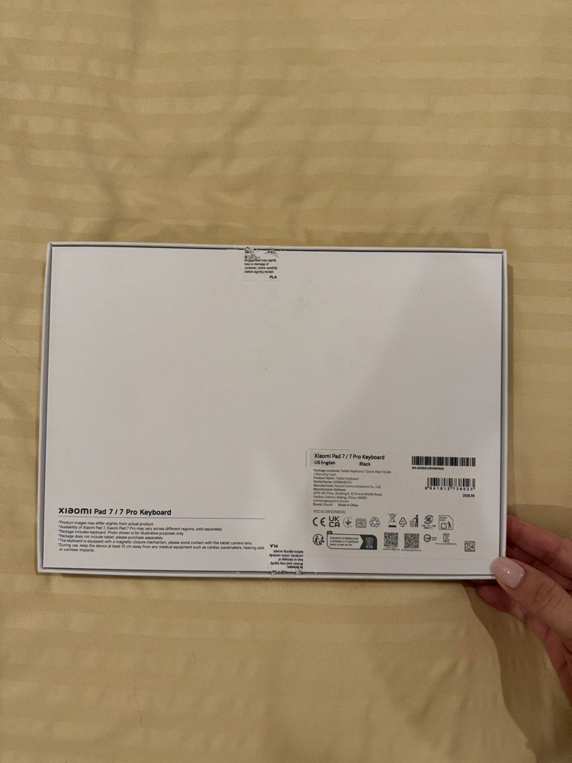 Xiaomi Pad 7 Keybkard (Category: Other Mobile & Gadget Accessories) located in Manila. Submitted by heleensym (Listing ID 1466100739, Image 2). Description: Xiaomi Pad 7 keyboard Used this for only 2 months Includes box & packaging *Preferably for delivery bc i have work so it’s difficult for me to do meet up :( you can check the item before paying.
