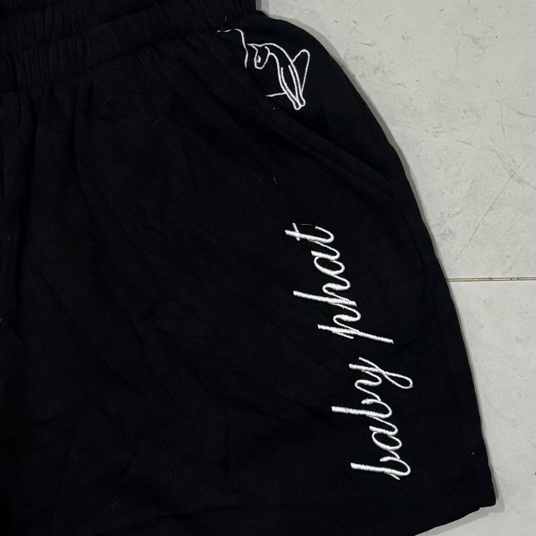 Y2k baby phat cotton short (Category: Shorts) located in Cebu City. Submitted by florianmiral28 (Listing ID 1466126432, Image 2). Description: Y2k baby phat cotton short Excellent condition Medium W 13 L 15.