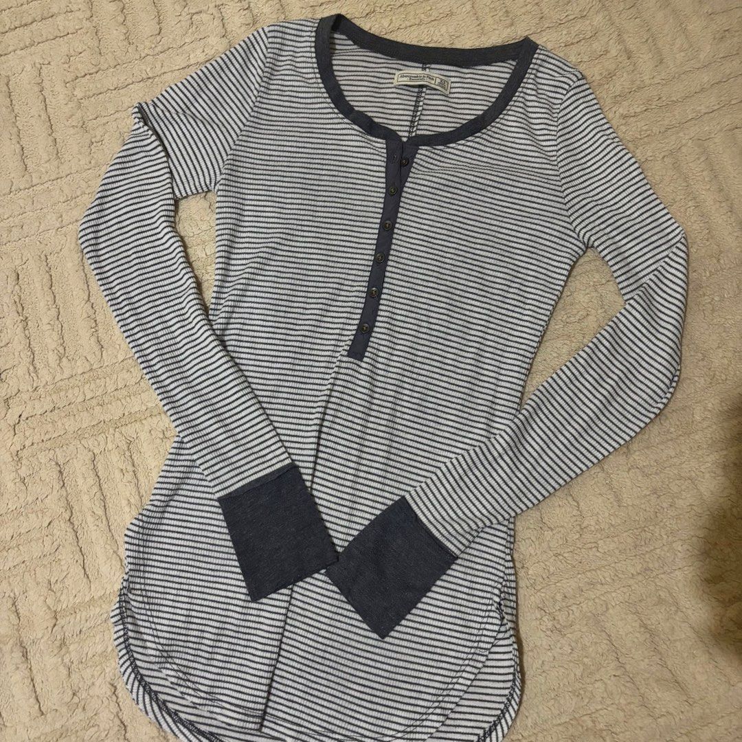 Y2k basic Abercrombie stripes henley top (Category: Others Tops) located in Cavite. Submitted by lovedby_ccc (Listing ID 1466006047, Image 1). Description: Xs-semi med stretchy.