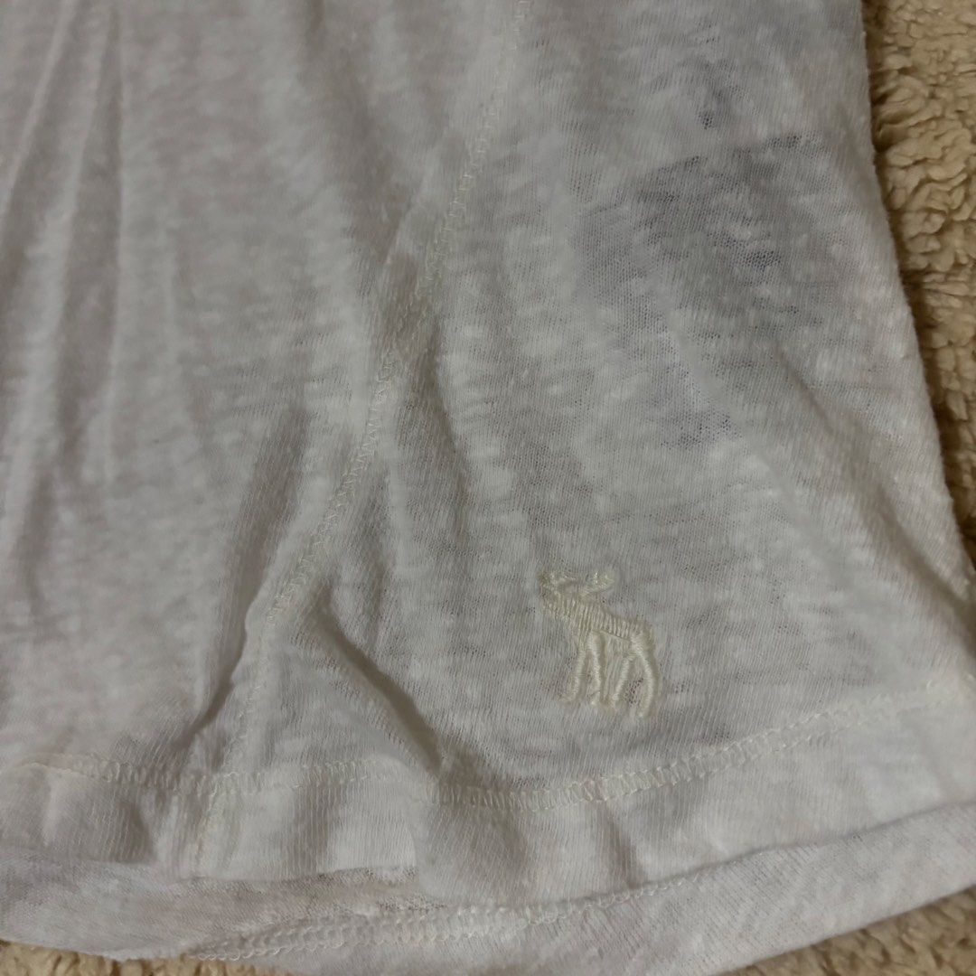 Y2k basic sequined henley Abercrombie top (Category: Others Tops) located in Cavite. Submitted by lovedby_ccc (Listing ID 1466006794, Image 3). Description: Xs-semi med.