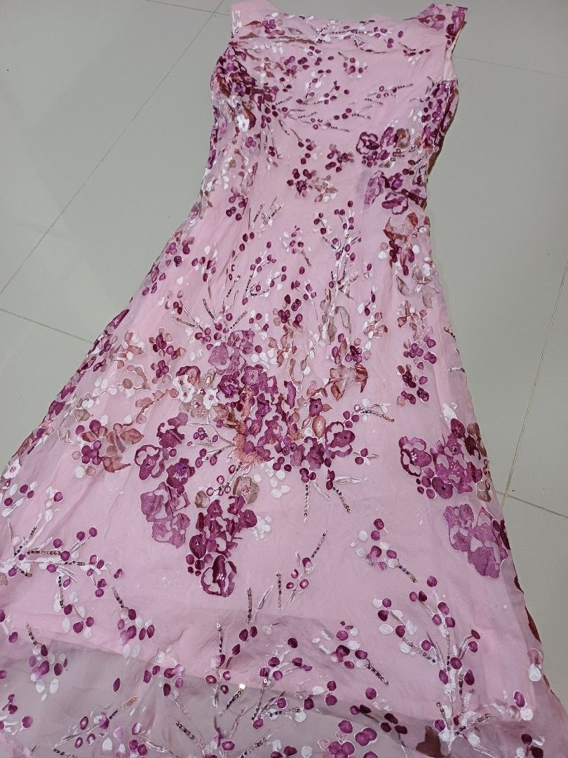 Y2k Beaded Dress (Category: Dresses) located in Davao. Submitted by phgrails082 (Listing ID 1466104196, Image 2). Description: Y2k Beaded Dress Medium on tag Good as new condition 1k add sf.