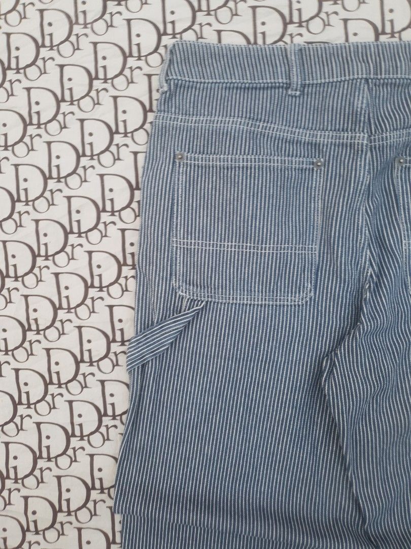 Y2K Dickies pinstripe Carpenter pants (Category: Jeans) located in San Fernando. Submitted by retro.district. (Listing ID 1466055105, Image 3). Description: - Y2K Dickies Pinstripe Carpenter Pants - Size Waistline: 32 Length: 39 Thighs: 13 Leg opening: 7.5 - Condition: Excellent - No issue.
