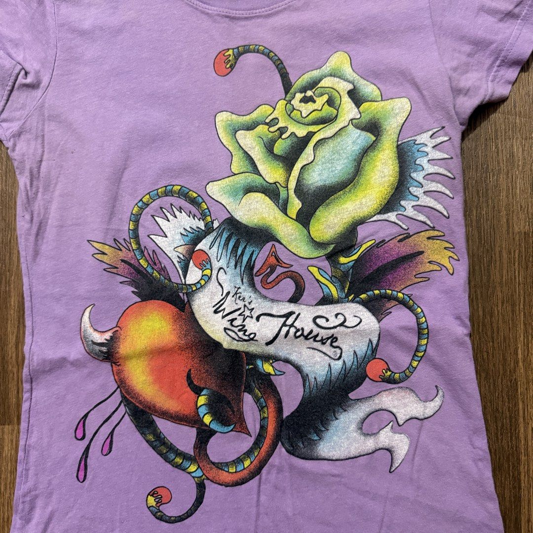 y2k grunge ed hardy vibe top (Category: Blouses) located in Pasig City. Submitted by misssynergy1800 (Listing ID 1466048931, Image 2). Description: .