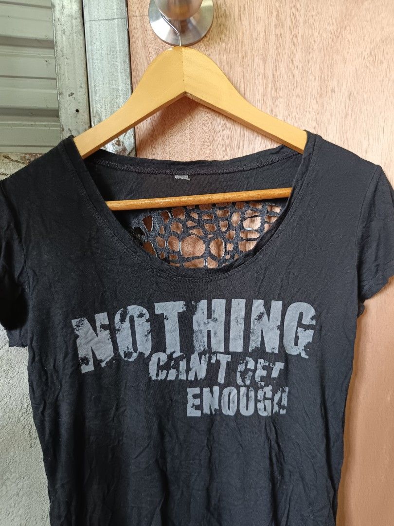 Y2k grunge style top (Category: Shirts) located in Davao. Submitted by mln-boutique (Listing ID 1465971308, Image 2). Description: size - M good condition.