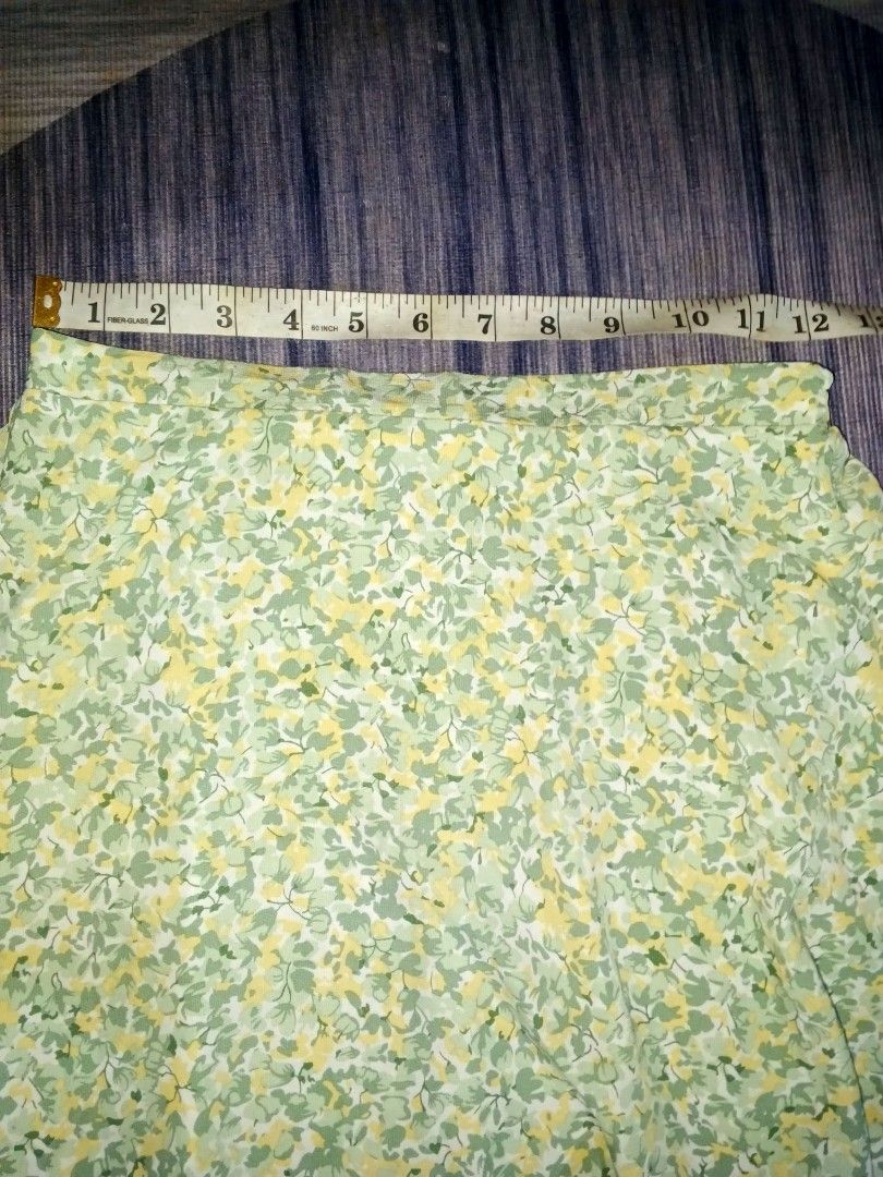 Y2K MESH SKIRT (Category: Announcements) located in Manila. Submitted by icamalicdem29 (Listing ID 1466072177, Image 3). Description: green mind w/ floral.