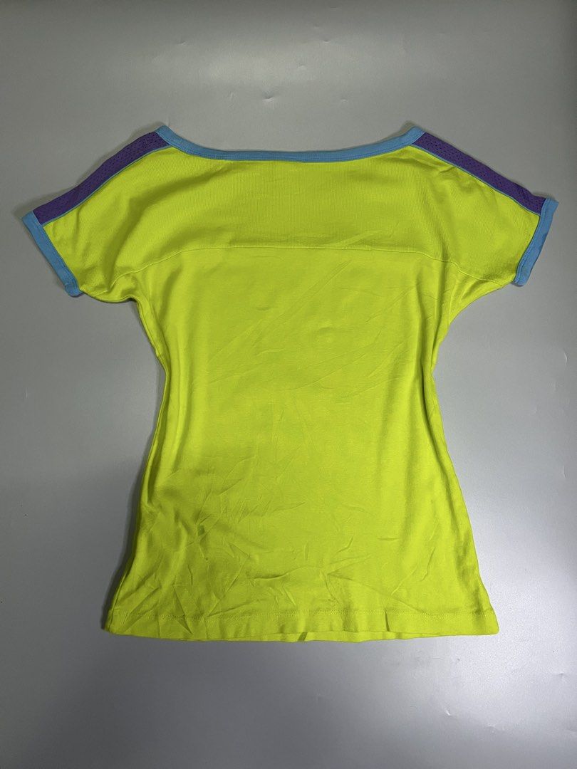 Y2k Nike shirt (Category: Activewear) located in Bocaue. Submitted by mosthighcollective (Listing ID 1466090563, Image 2). Description: Y2k Nike shirt Size: M on tag Dimes: 16.5 width 23 length Excellent condition No issue 650 only Dm me to purchase 📥.