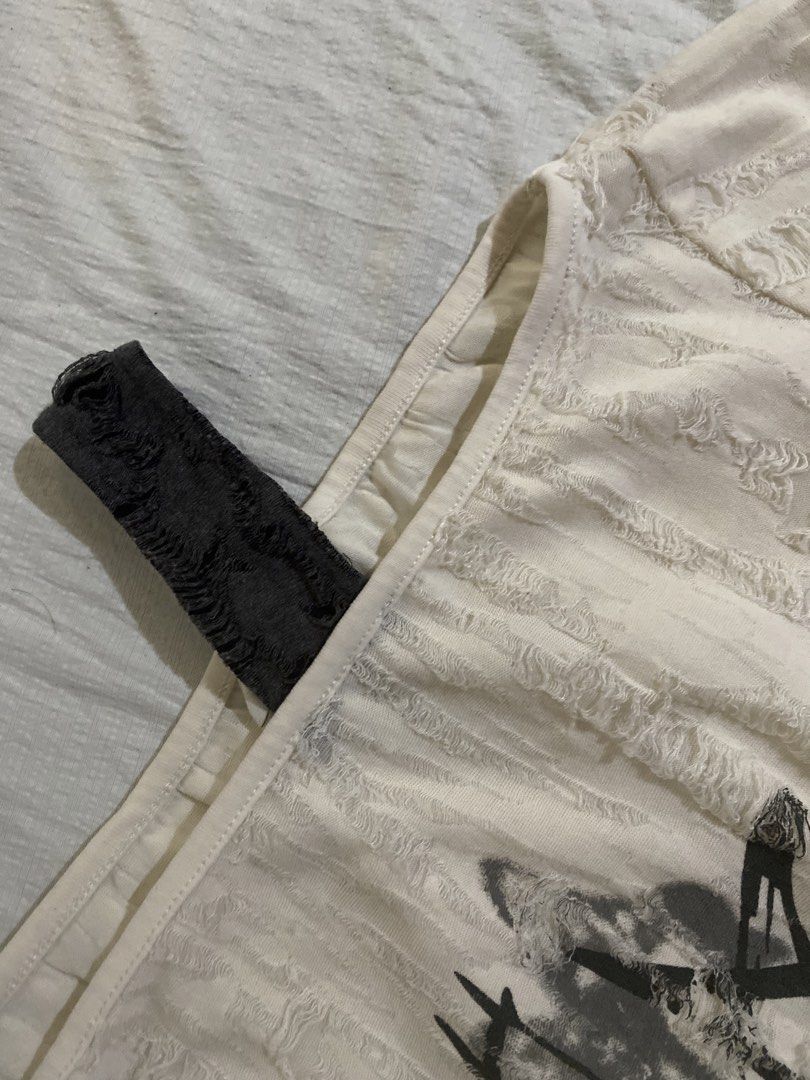 Y2K One Shoulder Top (Category: Shirts) located in Iloilo. Submitted by chelseyywz (Listing ID 1466022645, Image 3). Description: Really love this ❤️ XL on tag. Y2K One shoulder top.