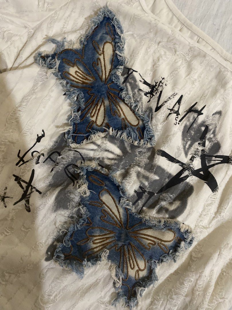 Y2K One Shoulder Top (Category: Shirts) located in Iloilo. Submitted by chelseyywz (Listing ID 1466022645, Image 2). Description: Really love this ❤️ XL on tag. Y2K One shoulder top.