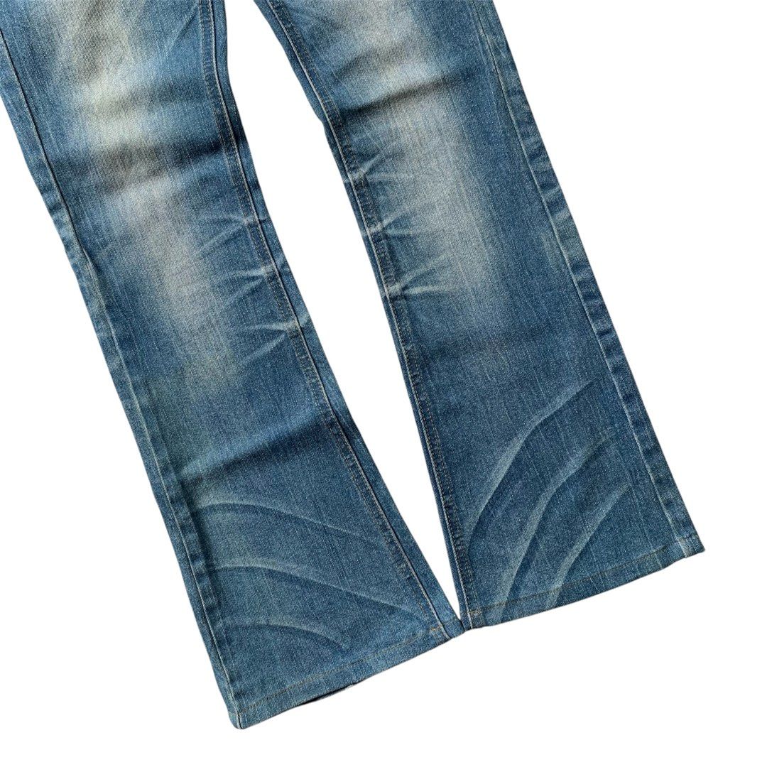 Y2k Sinmau Washed Low Rise Flared / Bootcut Jeans (Category: Jeans) located in Sindangan. Submitted by holy_thrift (Listing ID 1466036867, Image 3). Description: - Y2k Sinmau Washed Low Rise Flared / Bootcut Jeans - waist / 29 - rise / 8 - thigh / 10.5 - knee / 7 - length / 38 - leg opening / 9 - mid hard / heavy / 10% stretchy - issue / sign of usage nasa pic na lahat ng dets - no when worn🙏 - free shipping.